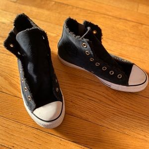 Converse suede